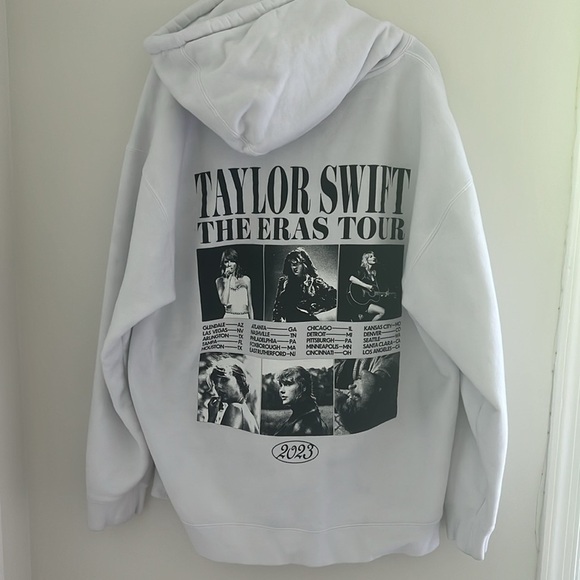 Taylor Swift White Hoodie 💗 - Picture 2 of 2